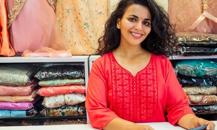 Delhi Shopping Tour with Private Guide & Transfers