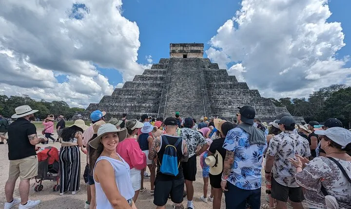 Explore Chichén Itzá, Valladolid and Cenotes