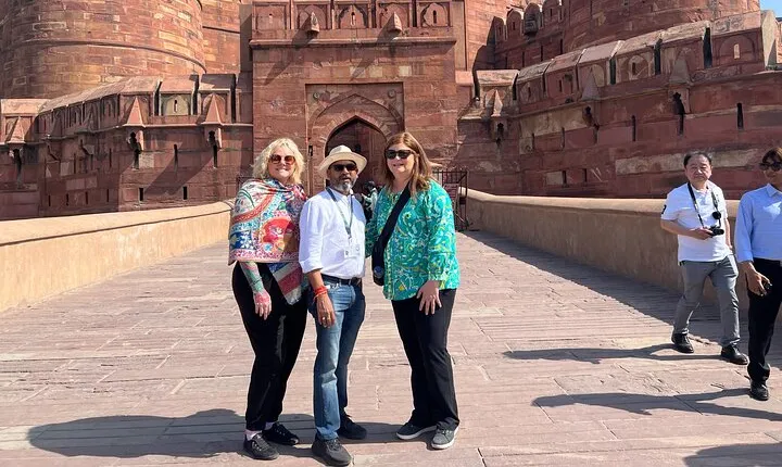 From Delhi : Private Taj Mahal & Agra Day Tour (with 5* Lunch)
