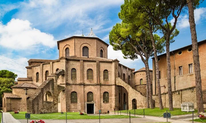 Private direct transfer: Florence to Ravenna, with local driver