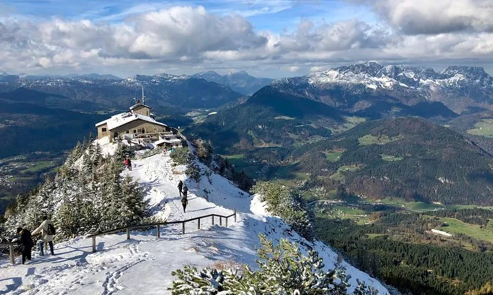Private Eagle's Nest and King's Lake Tour from Salzburg
