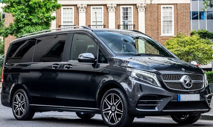 Private Departure from Tarbes City to Pyrénées Airport LDE by Van