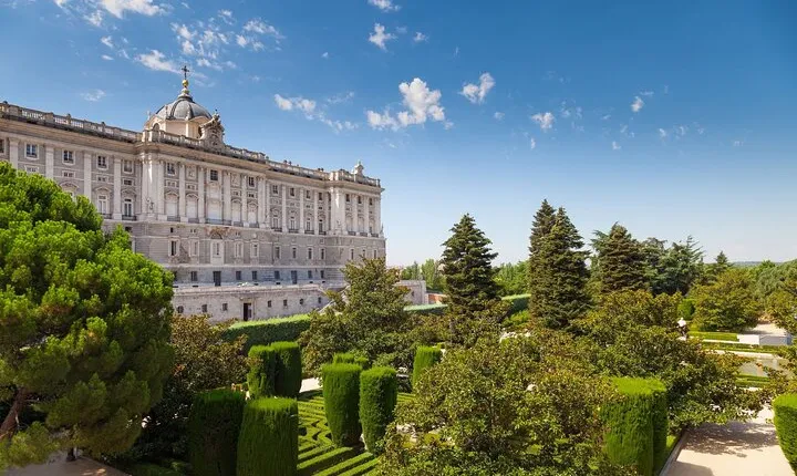 Madrid Royal Palace Tour: Priority Access with Expert Guide