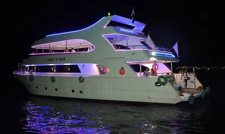 Sharm El Sheikh Dinner Cruise with Live Band