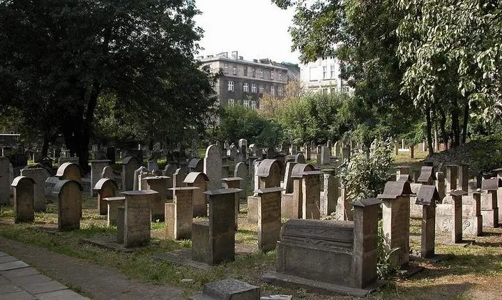 Private guided walking tour of Kazimierz, the former Jewish Quarter