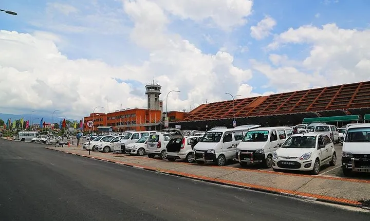 Private vehicle hire for Mountain Flight