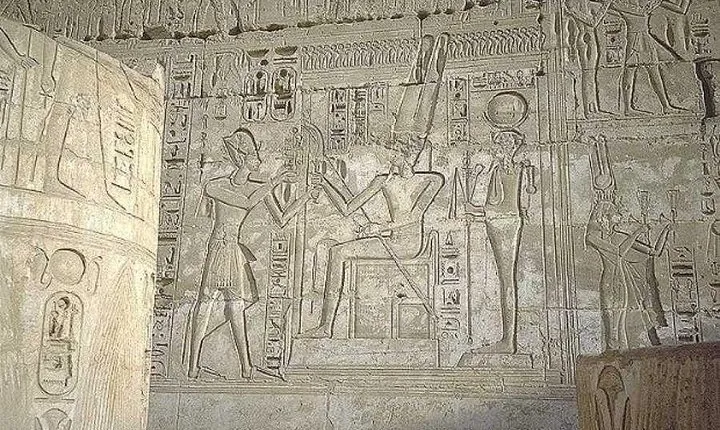 Amazing Day Tour To Habu Temples,valley Of The Worker & Valley Of The Queens 