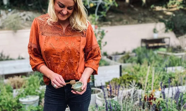 Local Honey-To-Table Tasting and Lunch Experience