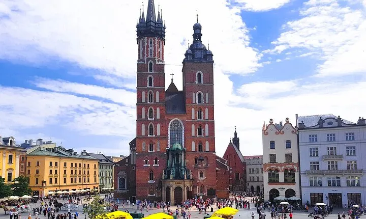 Krakow - Old Town Private Historic Walking Tour