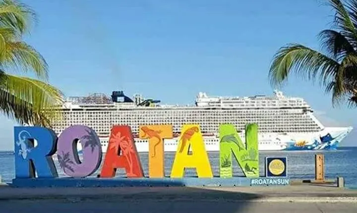 Goodman's Island Style Roatan Highlights Tour