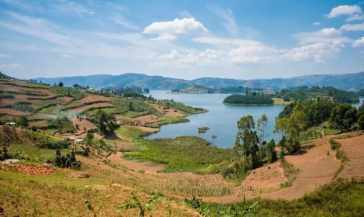  Romantic tour in Lake Kivu