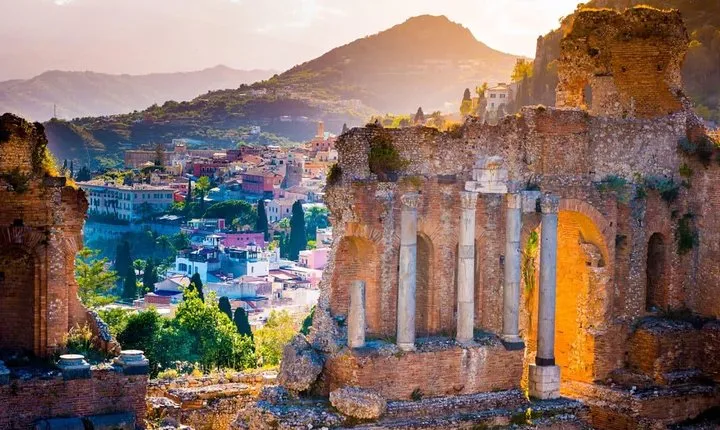 Private Excursion to Taormina from Catania on the ways of the Godfather