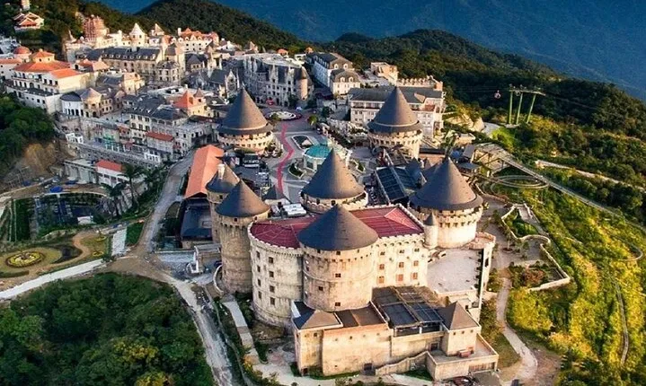 Hoi An & Da Nang : Ba Na Hills/Golden Bridge & Fantasy Park Tour