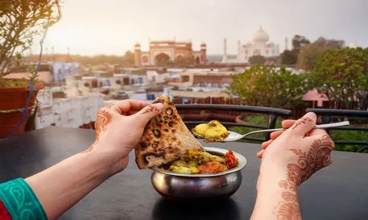 Taj Mahal Day Tour by Gatimaan Express Train 