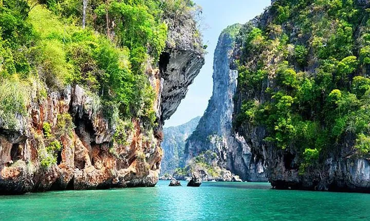 Hong Islands by Speed Boat from Krabi
