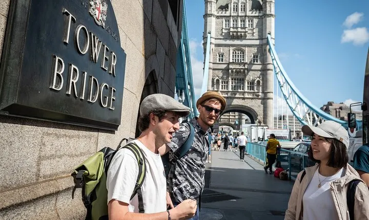Explore Tower Bridge & Westminster Walking Tour 