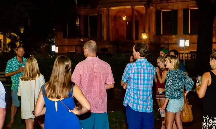 Savannah Ghost Tour for Adults ALL Alcoholic Drinks Included