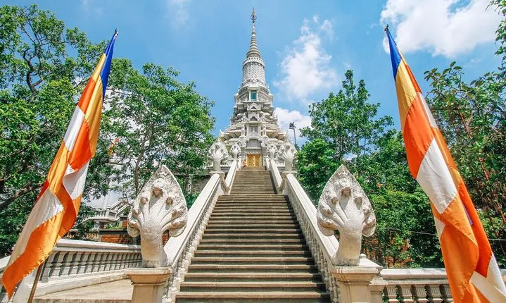 Oudong Temples Private Tour from Phnom Penh