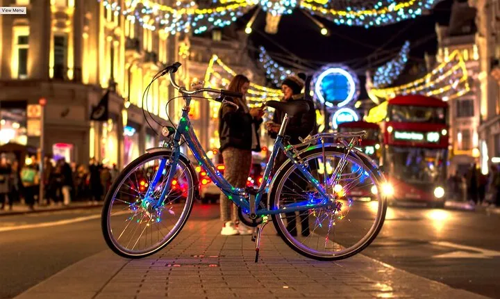 London Christmas Lights Bike Tour with Local Guide