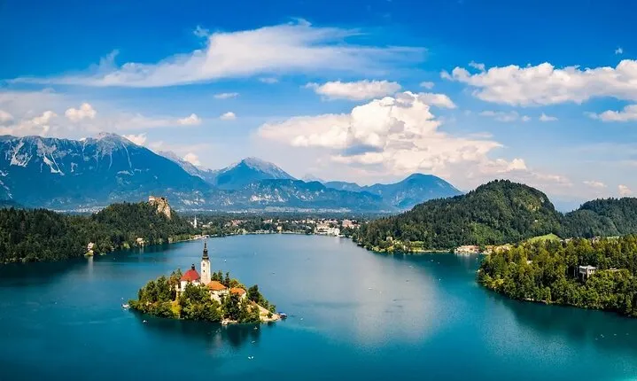 An amazing journey to Ljubljana capital city and marvelous Lake Bled