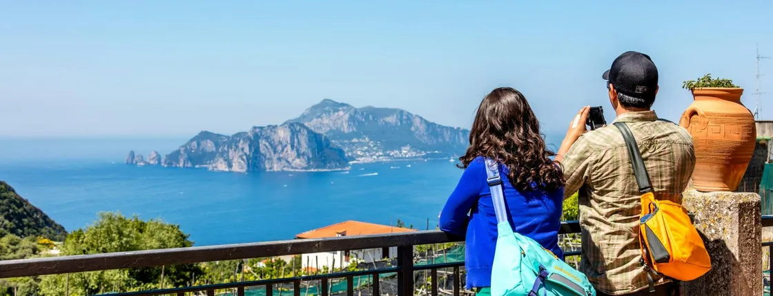 Sorrento hills Due Golfi train tour with regional food tastings