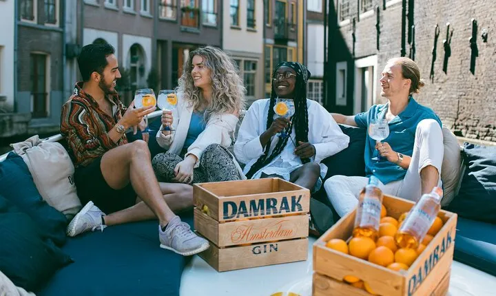 Amsterdam: Luxury Cruise with Onboard Bar incl. Welcome Liquor