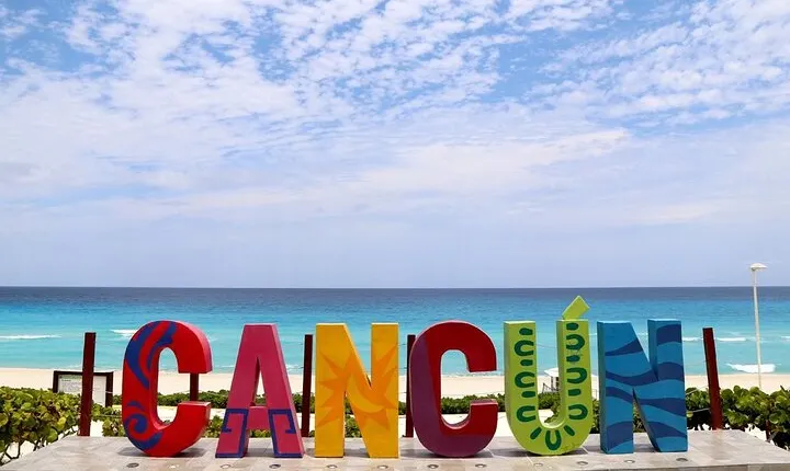 Half Day Private Cancun Shopping Tour! Guide and City Tour