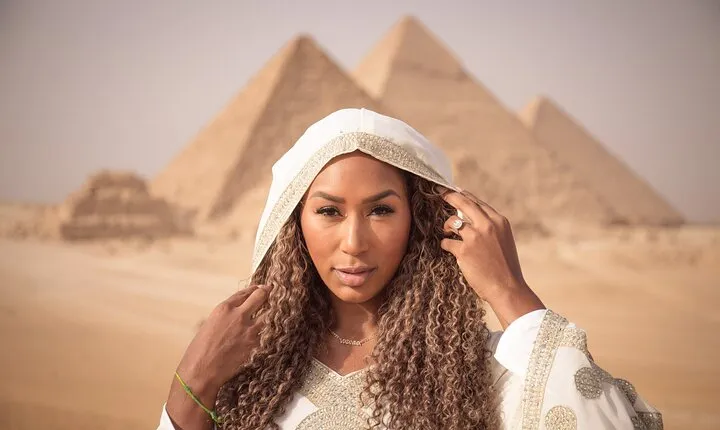 Cairo Full-Day Tours to Giza Pyramids ,Egyptian Museum & Bazaar
