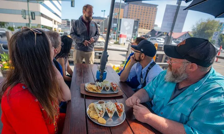 City of Anchorage SIGHTSEEING & FOOD Tour - Winter & Summer