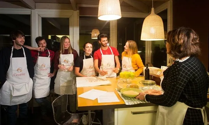 Cesarine: Cooking Class with tasting at Local's Home in Milan