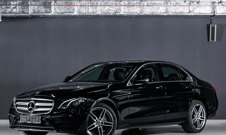 Rome to Fiumicino Airport Luxury Transfer E Class