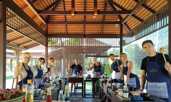 Morning Cooking Class in Traditional Pavilion with Beautiful Garden - Chiang Mai
