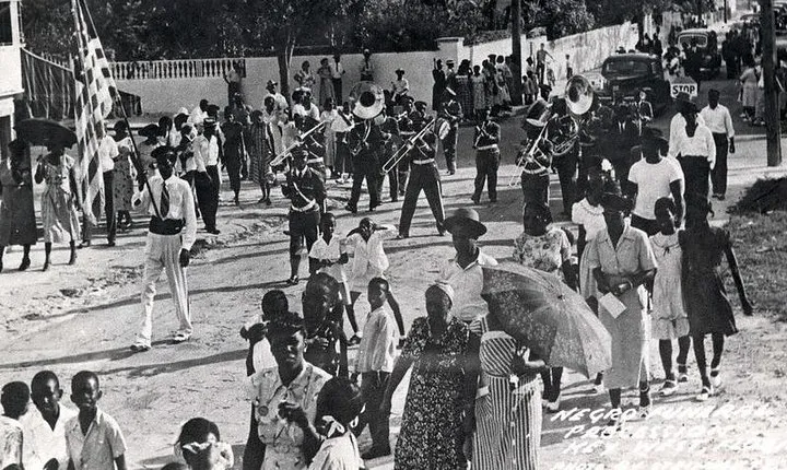 Bahama Village Walking Tour