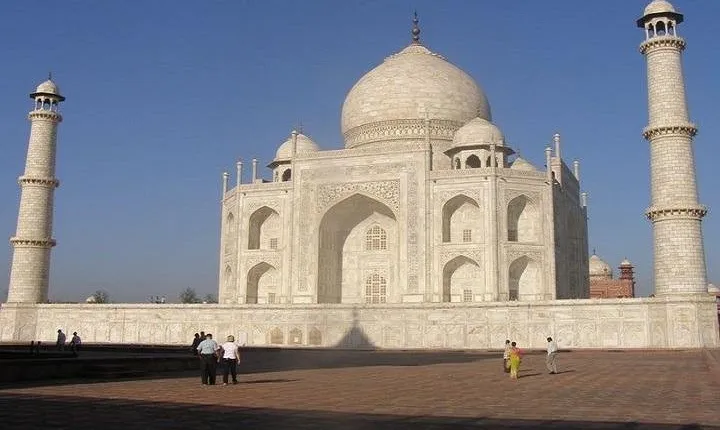 GURUGRAM To Taj Mahal Private Tour 02 Days