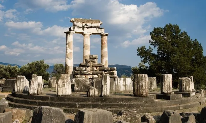 Delphi and Arachova full day Private touring experience