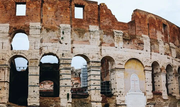 Rome: Colosseum Guided Tour