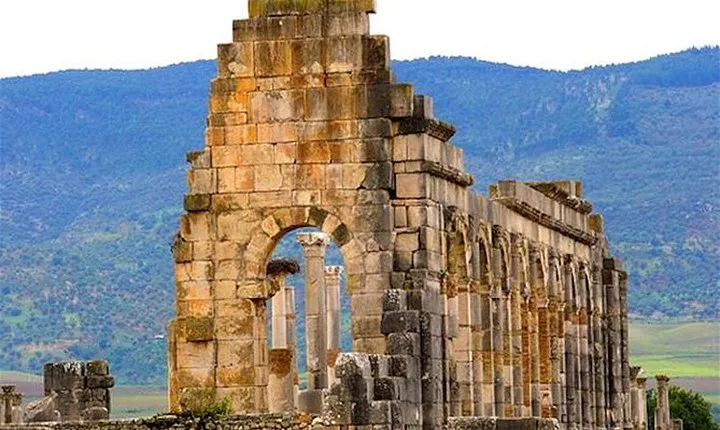 private Day trip from Fez to Volubilis-Meknes (without shopping)