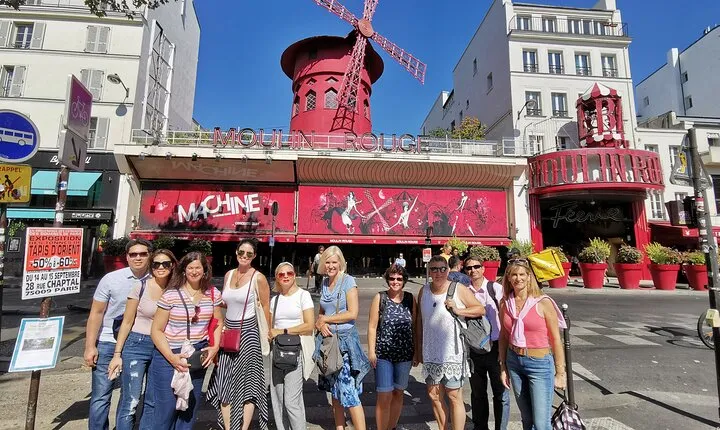 Montmartre's Artistic Soul: Charming Village Walking Tour