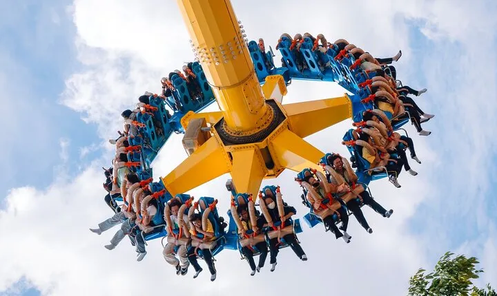 Dream World Bangkok Entry Ticket with Unlimited Rides