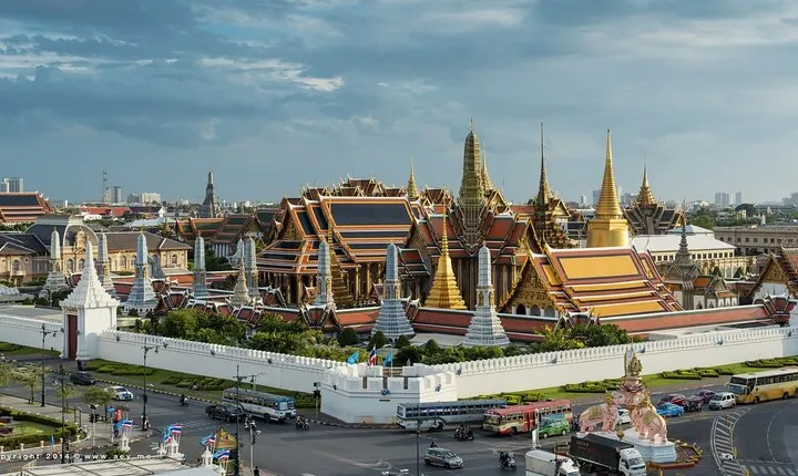 Exclusive Tour – Grand Palace, Emerald Buddha & Reclining Buddha