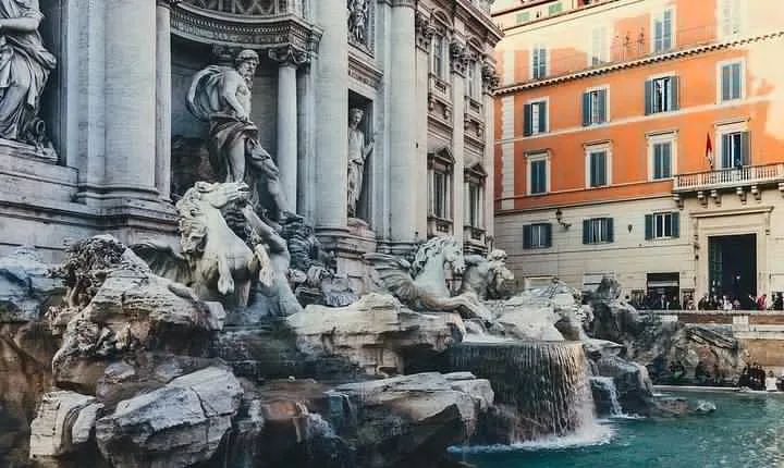 Vibe: Walking Tour of Rome in a Very Small Group