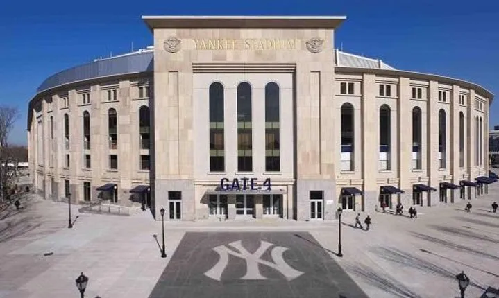 Contrasts of New York Tour: Harlem, The Bronx, Queens, and Brooklyn