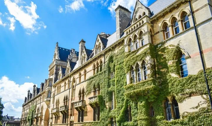 Oxford: Town & Gown Guided Tour