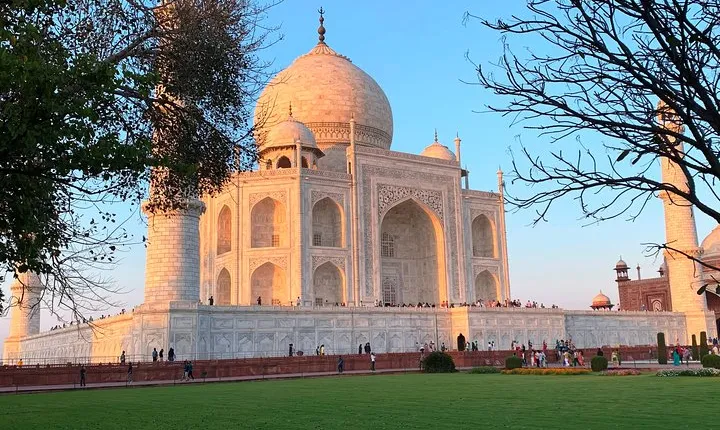 Private Day Tour of Tajmahal From New Delhi Including Agra Fort and Baby Taj