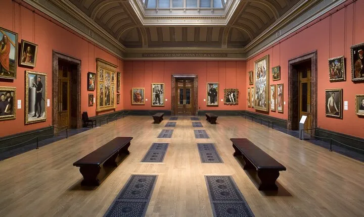 Private Guided Tour of Louvre Museum