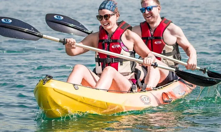 Kayak Rental(single or double) for 1 hour in La Mer
