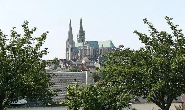 Chartres and Versailles Private Full-day tour