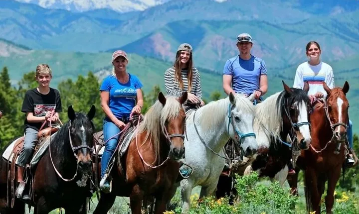 Teton View Horse Riding with Lunch