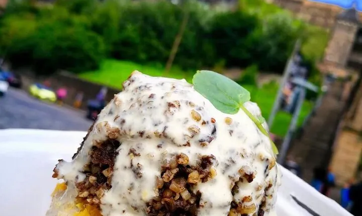 Private Edinburgh Street Food Walking Tour