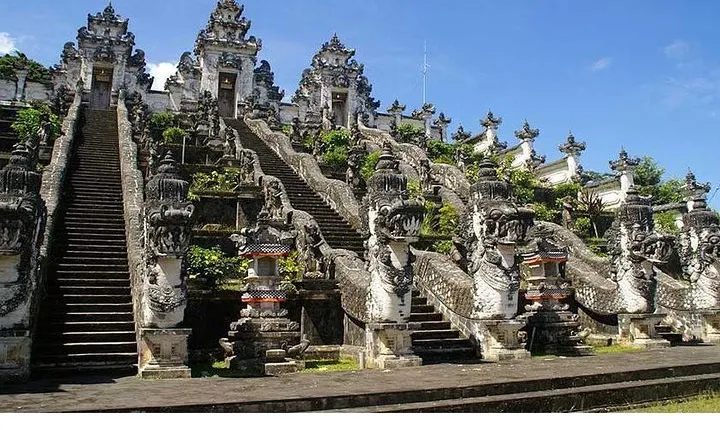 Tour Gate of Heaven at Lempuyang Temple - Blue Lagoon Snorkeling with lunch
